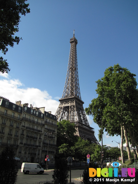 SX18329 Eiffel tower from Voie Expresse Rive Gauche